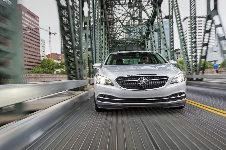  Buick LaCrosse 2016 года  (NA) (фото 26 из 36)